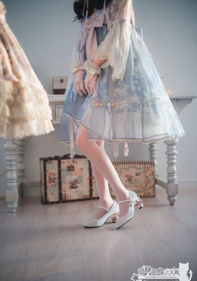 极品女勾搭老汉av