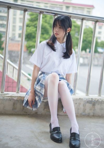 三人弄娇妻高潮3p