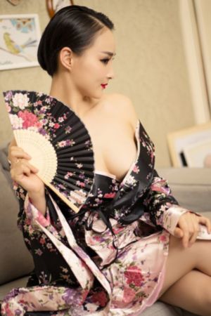 美国金卡戴两小时33分完整