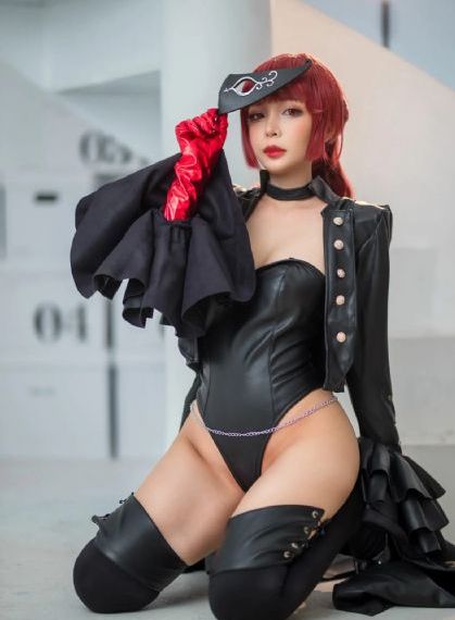 默绘女高
