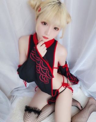 谁和他睡了
