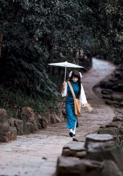学生女初次夜情电影