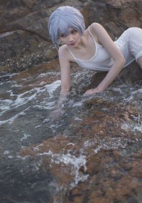美丽的保姆